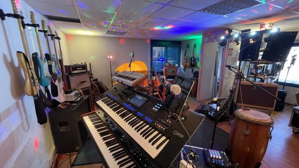 Cours de Guitare, piano, batterie, chant à Grasse, 06