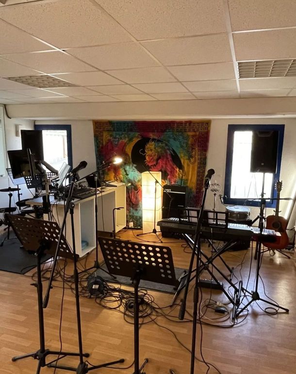 Cours de Guitare, piano, batterie, chant à Grasse, 06