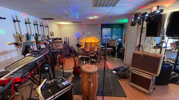 Cours de Guitare, piano, batterie, chant à Grasse, 06